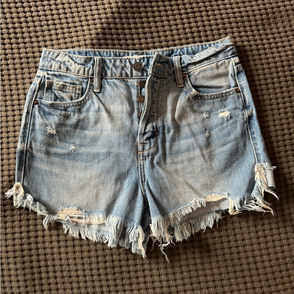 Hidden Jeans shorts, size small.